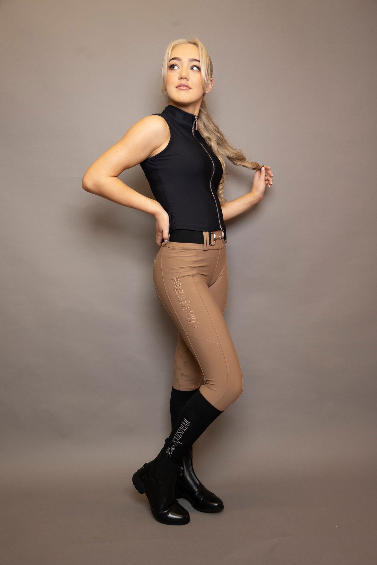 Sleeveless Silhouette Base Layer