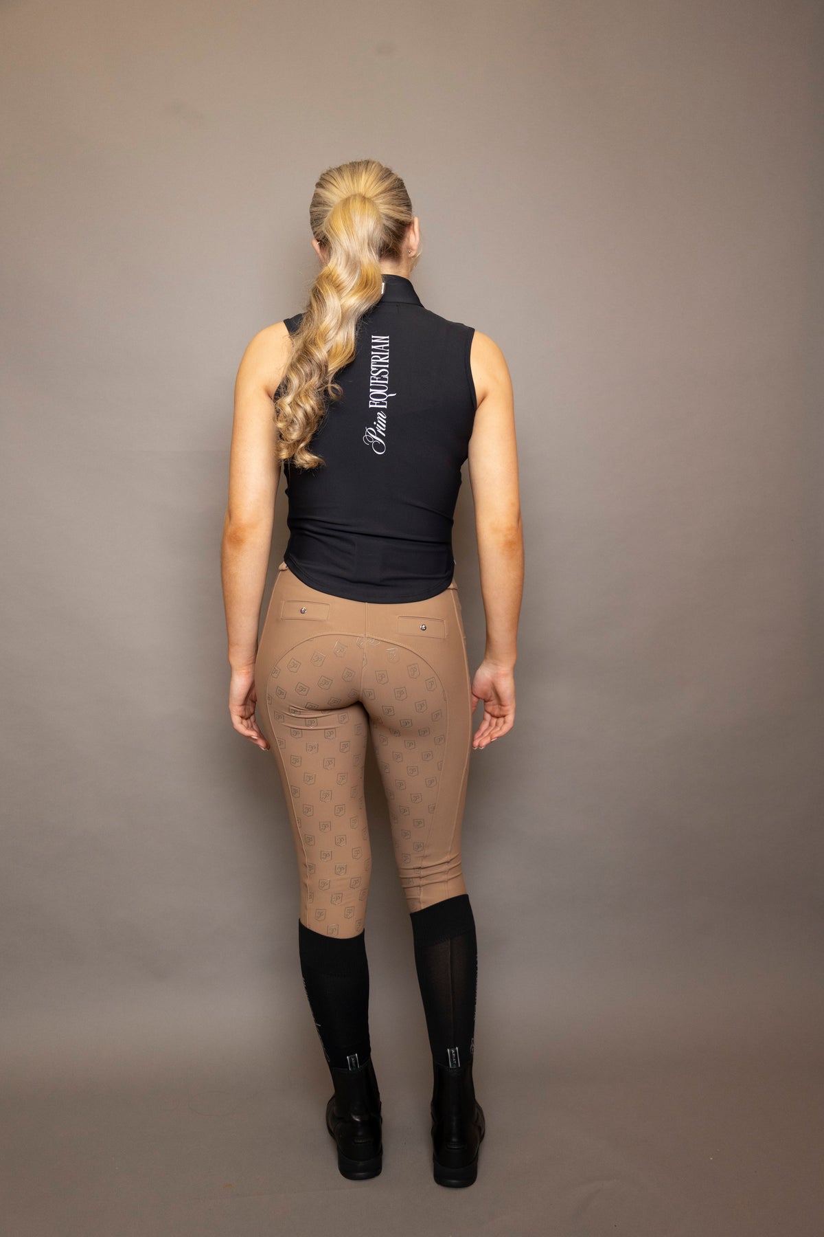 Sleeveless Silhouette Base Layer