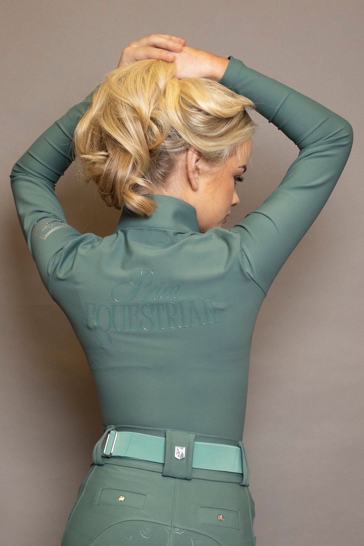 Signature Crest Base Layer